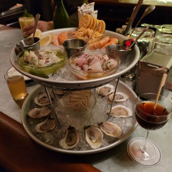 El Pingüino - Seafood tower - Spanish Near Me - Brooklyn, New York El Pingüino - Seafood tower - Spanish Near Me - Brooklyn, New York