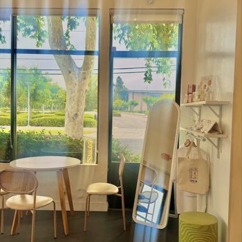 Cafe The Scoop - Cute decor and merch. Clean set up, perfect for studying or relaxing! - Cafes Near Me - Long Beach, California Cafe The Scoop - Cute decor and merch. Clean set up, perfect for studying or relaxing! - Cafes Near Me - Long Beach, California