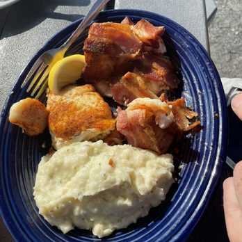 Barnacle Bill's - Grilled seafood combo - Bars Near Me - Rumson, New Jersey