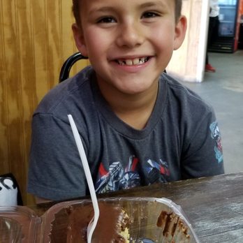 Cozy Corner Restaurant - Cake! - Barbeque Near Me - Memphis, Tennessee
