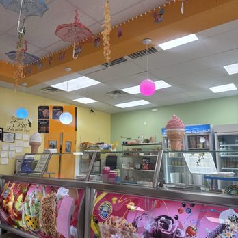 Ice Cream World Rolls - Ice Cream & Frozen Yogurt Near Me - Houston, Texas Ice Cream World Rolls - Ice Cream & Frozen Yogurt Near Me - Houston, Texas