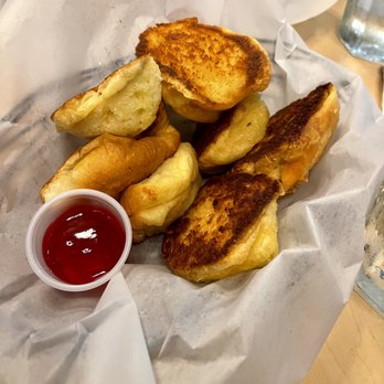 Liliha Bakery - Butter Rolls - Bakeries Near Me - Honolulu, Hawaii