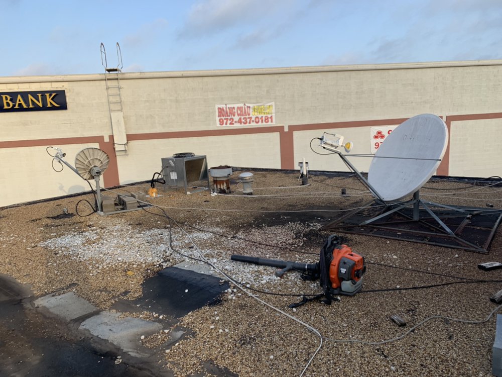 Slide of 50 Stars Roofing