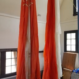 Parachute inspection room Parachute inspection room