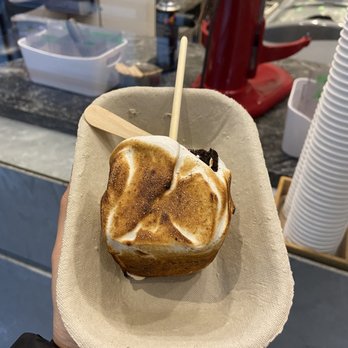Mister - Ice Cream & Frozen Yogurt Near Me - Vancouver, British Columbia