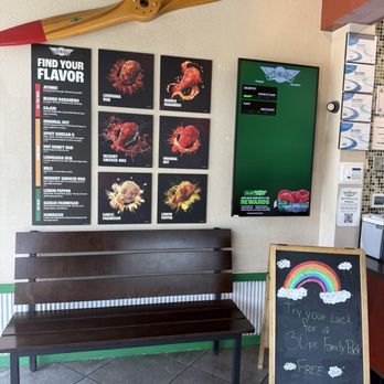 Wingstop - Chicken Wings Near Me - Pensacola, Florida