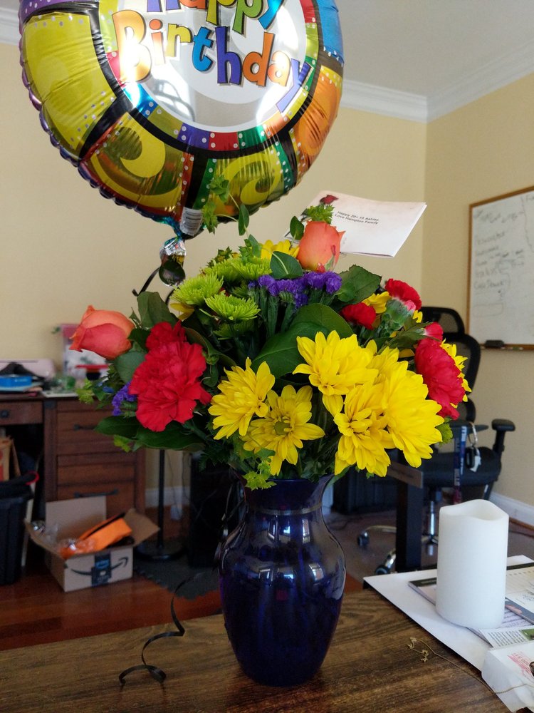 BUNDLE OF ROSES Updated August 2024 26 Photos & 31 Reviews 763