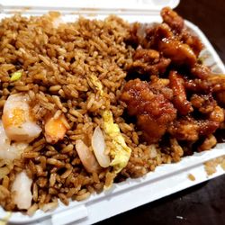 Golden House Kitchen - General Tso Chicken