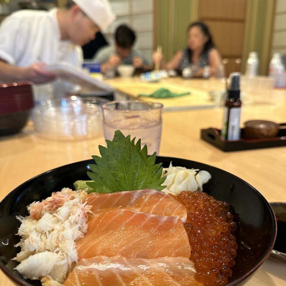 Koko i-naba Hawaii Kai - Kani, salmon and ikura bowl comes with choice of soba or udon - Japanese Near Me - Honolulu, Hawaii Koko i-naba Hawaii Kai - Kani, salmon and ikura bowl comes with choice of soba or udon - Japanese Near Me - Honolulu, Hawaii
