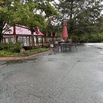 Jefferson Vineyards - Wineries Near Me - Charlottesville, Virginia