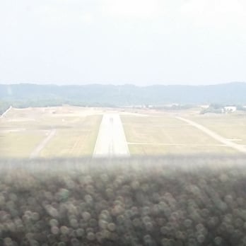 John C Tune Airport - Coming in for a landing at John C Tune. - Airports Near Me - Nashville, Tennessee John C Tune Airport - Coming in for a landing at John C Tune. - Airports Near Me - Nashville, Tennessee