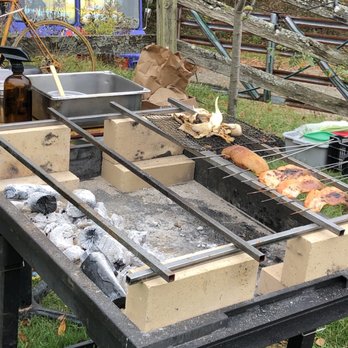 Stable Gate Winery - Japanese bbq - Wine Tasting Room Near Me - Castleton-on-Hudson, New York