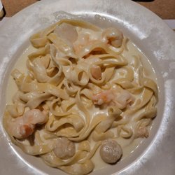 Verdile's Restaurant - Fetuccini alfredo with scallops and shrimp.