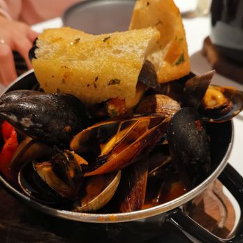 Riley's Vancouver - Chilli Tomato steamers - Seafood Near Me - Vancouver, British Columbia Riley's Vancouver - Chilli Tomato steamers - Seafood Near Me - Vancouver, British Columbia