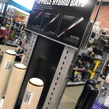 DICK'S Sporting Goods - Hybrid baseball bats - Golf Equipment Near Me - Brookfield, Wisconsin