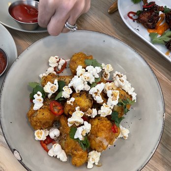 Vista - Crispy Popcorn Cauliflower ! - Bars Near Me - Hermosa Beach, California