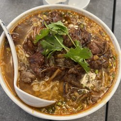 Little Ollies - Beef noodle soup