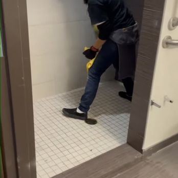 Bust a Bubble Cleaning - Apartment cleaning - Office Cleaning Near Me