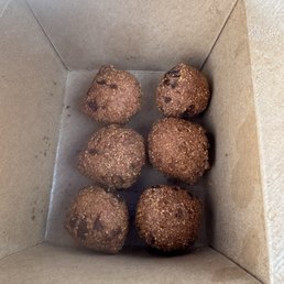 Hushpuppies weren't quiet in flavor