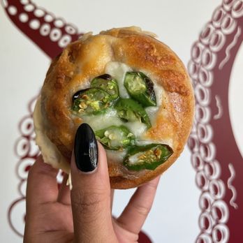 Dago Bagel - Toasted Serrano Pepper & Asiago Bagel w/ Calabrian Pepper & Honey Shmear - Bagels Near Me - San Francisco, California