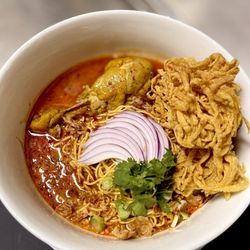 Eat Thai - Kao-Soy Chicken