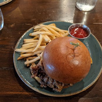 Tavern & Table - Southern Crispy Chicken sandwich - New American Near Me - Mt. Pleasant, South Carolina Tavern & Table - Southern Crispy Chicken sandwich - New American Near Me - Mt. Pleasant, South Carolina
