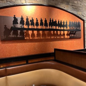 LongHorn Steakhouse - Steakhouses Near Me - Leominster, Massachusetts