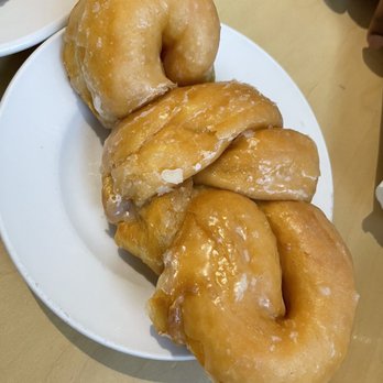Bake Shack - Honeybun twist - Breakfast & Brunch Near Me - Dania Beach, Florida