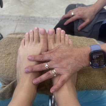 V's Nails Spa - Nail Salons Near Me - Irvine, California