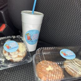24oz Beach Getaway, Strawberry White Chocolate cookie, Pumpkin Cinnamon roll, & regular cinnamon roll 24oz Beach Getaway, Strawberry White Chocolate cookie, Pumpkin Cinnamon roll, & regular cinnamon roll