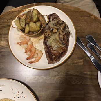 La Oficina - New York steak - Steakhouses Near Me - Chesapeake, Virginia