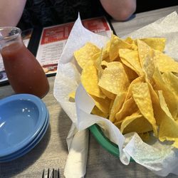 Huapanguero - Chips, and salsa