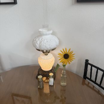 Flora House Denver - Breakfast area - Bed & Breakfast Near Me - Denver, Colorado