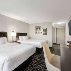 La Quinta by Wyndham Dothan - Guest room
