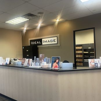 Ideal Image Summerlin - Front desk greeting classy - Laser Hair Removal Near Me - Las Vegas, Nevada Ideal Image Summerlin - Front desk greeting classy - Laser Hair Removal Near Me - Las Vegas, Nevada