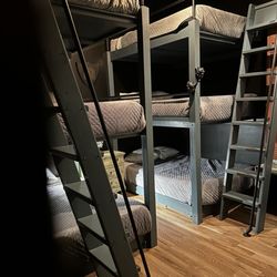 Adventure Suites - Separate room with additional beds (need to pay extra to open this room)