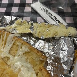 Prima Pasta - Wrapped it put the foil in between the bread and the cheese stuck to the sides of the foil. could not remove the cheese. Bummer!