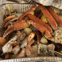 Saturdays Choice Seafood - Snow crab and shrimp / spicy