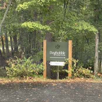 Doghobble Wine Farm - Wine Tasting Room Near Me - Dahlonega, Georgia Doghobble Wine Farm - Wine Tasting Room Near Me - Dahlonega, Georgia