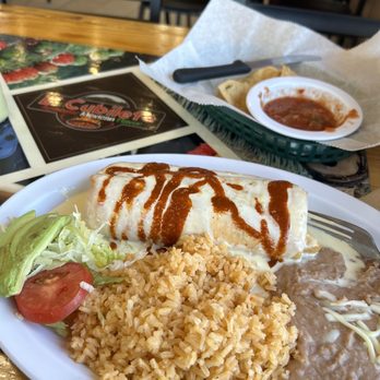 El Cubilete - Chicken chimichanga - Mexican Near Me - Murfreesboro, Tennessee El Cubilete - Chicken chimichanga - Mexican Near Me - Murfreesboro, Tennessee