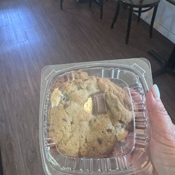 Kafe De Kasa - Smore Cookie - Coffee & Tea Near Me - Crest Hill, Illinois