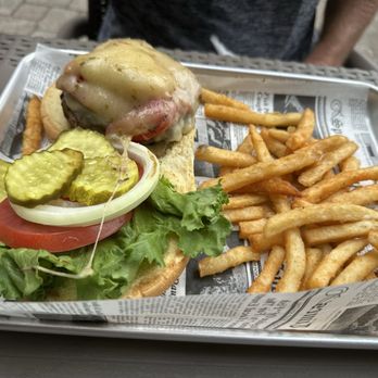 Turtle Shack - Sweet Hot Burger with fries - Seafood Near Me - Palm Coast, Florida