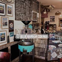 Blue Harbor Coffee - Cozy cafe