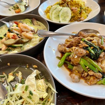 Soi 4 Bangkok Eatery - Thai Near Me - Oakland, California Soi 4 Bangkok Eatery - Thai Near Me - Oakland, California