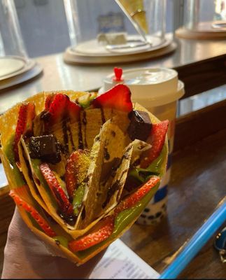 T-Swirl Crêpe by null
