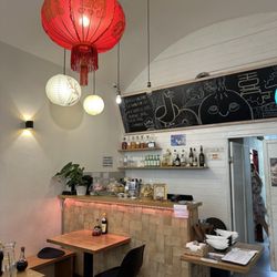 Dim Sum Spot - Inside