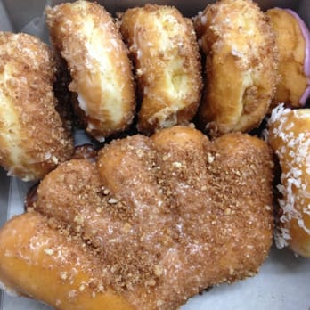 Gladstone Donut House - Donuts Near Me - Pasadena, California Gladstone Donut House - Donuts Near Me - Pasadena, California