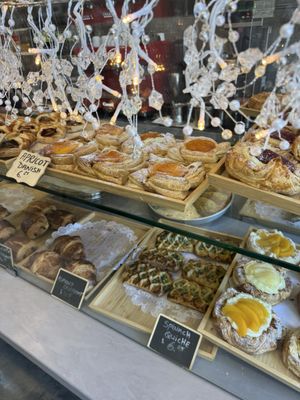 Café Parisien by null