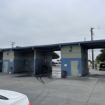 Sparkling Car Wash - 4 spots for washing - Car Wash Near Me - Garden Grove, California Sparkling Car Wash - 4 spots for washing - Car Wash Near Me - Garden Grove, California