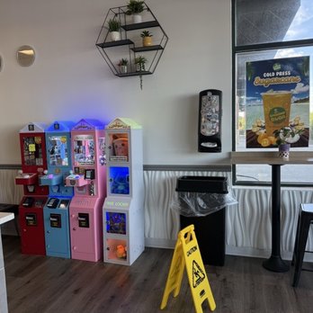 Shaking Boba - Inside - Bubble Tea Near Me - Lakeville, Minnesota Shaking Boba - Inside - Bubble Tea Near Me - Lakeville, Minnesota